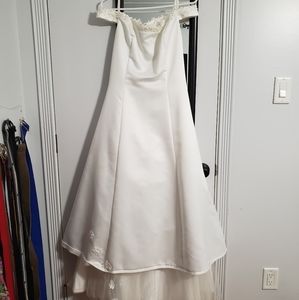 White Formal Weddding Dress